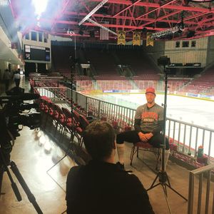 Image post by @du_hockey on Instagram