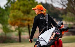 Image post by @cowgirlgolf on Instagram