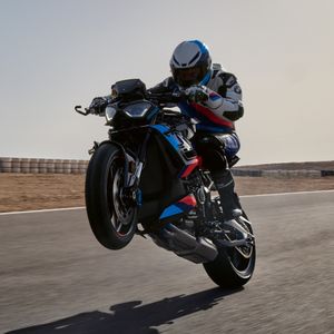 Image post by @bmwmotorradusa on Instagram