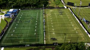 Video post by @fiufootball on Twitter