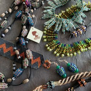 Image post by @beadcache on Instagram
