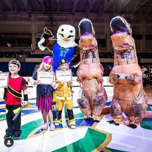 Image post by @azultheeagle on Instagram