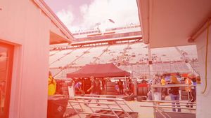 Video post by @MartinsvilleSwy on Twitter