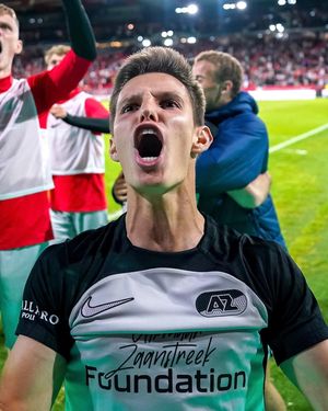Image post by @azalkmaar on Instagram