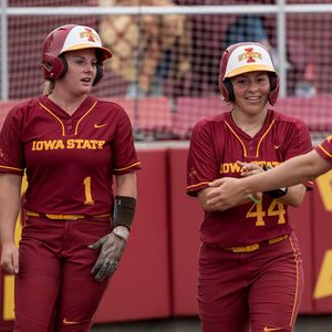 Image post by @iowastatesoftball on Instagram