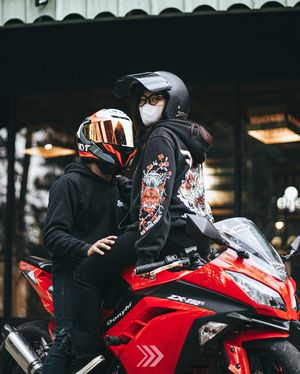 Image post by @boldriders on Instagram