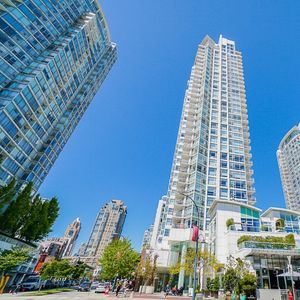 Image post by @kellyraaberealestate on Instagram