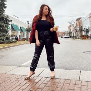 Image post by @collectivelykaitlyn on Instagram