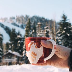 Image post by @starbucks on Instagram