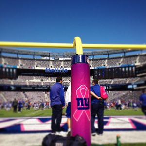 Image post by @metlifestadium on Instagram