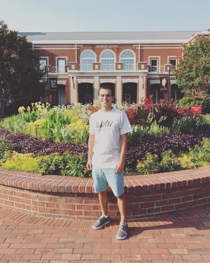 Image post by @lhu_elon on Instagram