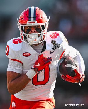 Image post by @CFBPlayoff on Twitter