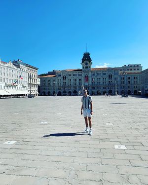 Image post by @samdek7 on Instagram