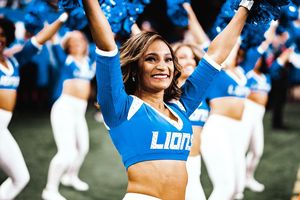 Image post by @detlionscheerleaders on Instagram