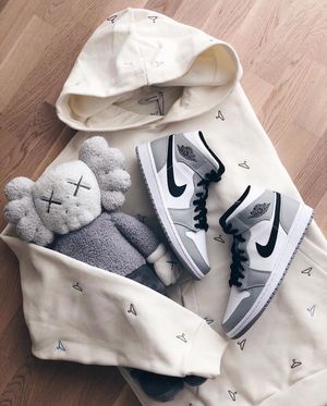 Image post by @anonymous_sneakers on Instagram