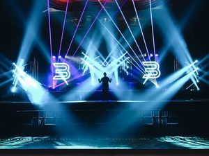 Image post by @thewarfield on Instagram