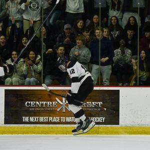 Image post by @unionmhockey on Instagram