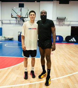 Image post by @adidasHoops on Twitter