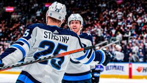 Image post by @nhljets on Instagram