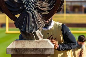 Image post by @ElonFootball on Twitter