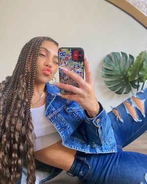 Image post by @makaylalondon on Instagram