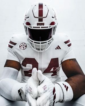 Image post by @uniswag on Instagram