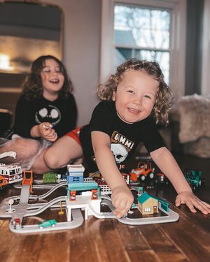 Image post by @mothering.on.margaritas on Instagram