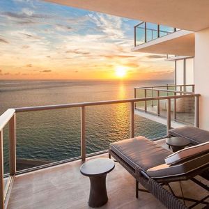 Image post by @stregisbalharbour on Instagram
