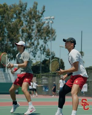 Image post by @uscmenstennis on Instagram