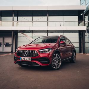 Image post by @mercedesamg on Instagram