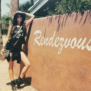 Image post by @ropethemoon on Instagram