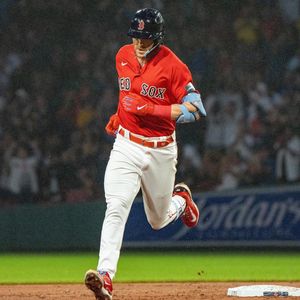 Image post by @redsoxbeisbol on Instagram