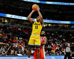 Image post by @iowahoops on Instagram