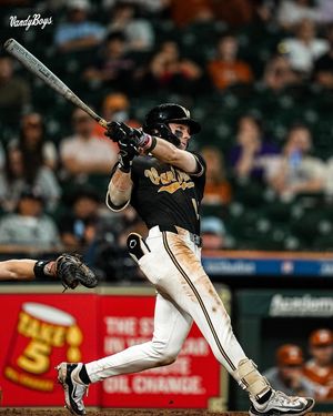 Image post by @vandyboys on Instagram