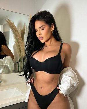 Image post by @shein_us on Instagram