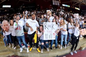 Image post by @wueagles on Instagram