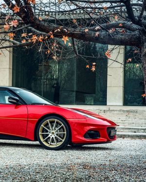 Image post by @lotuscars on Instagram