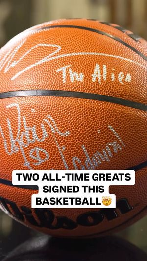 Video post by @Fanatics on Facebook