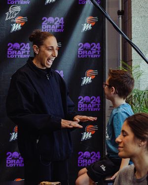 Image post by @phoenixmercury on Instagram