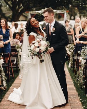 Image post by @theknot on Instagram