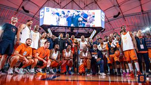 Image post by @cuse_mbb on Twitter