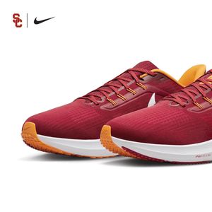 Image post by @uscbookstore on Instagram
