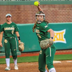 Image post by @baylorsoftball on Instagram