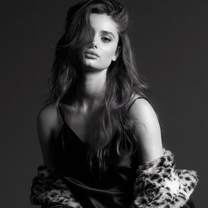 Image post by @victoriassecret on Instagram
