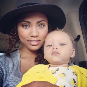 Image post by @ayeshacurry on Instagram