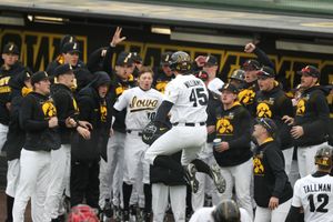Image post by @UIBaseball on Twitter