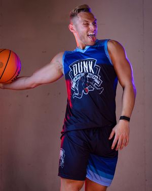 Image post by @stevieceli on Instagram