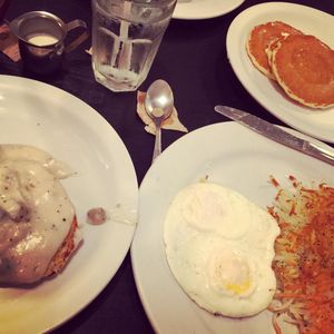 Image post by @lifesadiscoball on Instagram