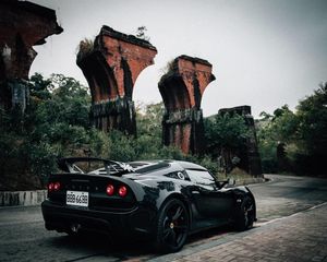 Image post by @lotuscars on Instagram