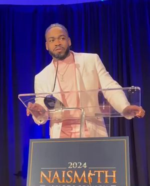 Video post by @NaismithTrophy on Twitter/X